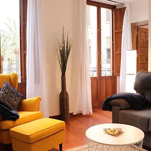 Deluxe Cathedral Apartment